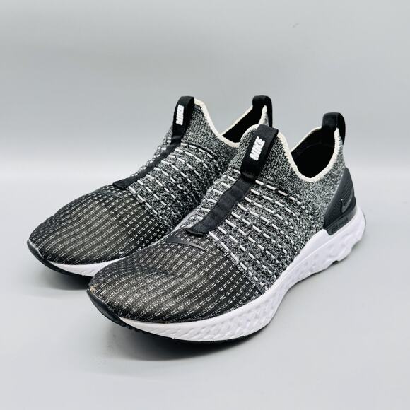 Nike Shoes Womens 9 Black White React Phantom Run Flyknit 2 Running Sneakers - Picture 4 of 12